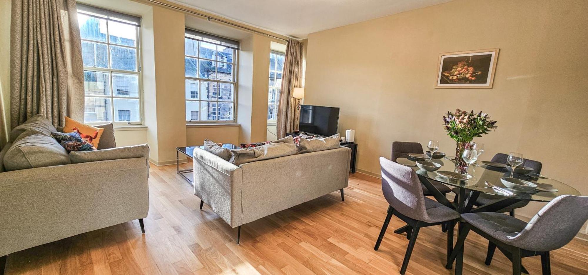 Royal Mile - Bright 2 Bedroom Apartment إدنبرة المظهر الخارجي الصورة
